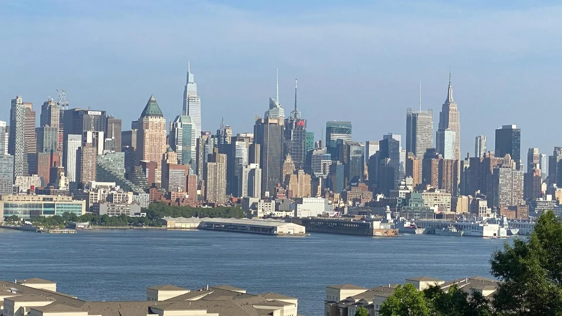 Room In Guest Room - 7Privateroom Jacuzzimassage Sitparking15Mins2Ny Fairview United States