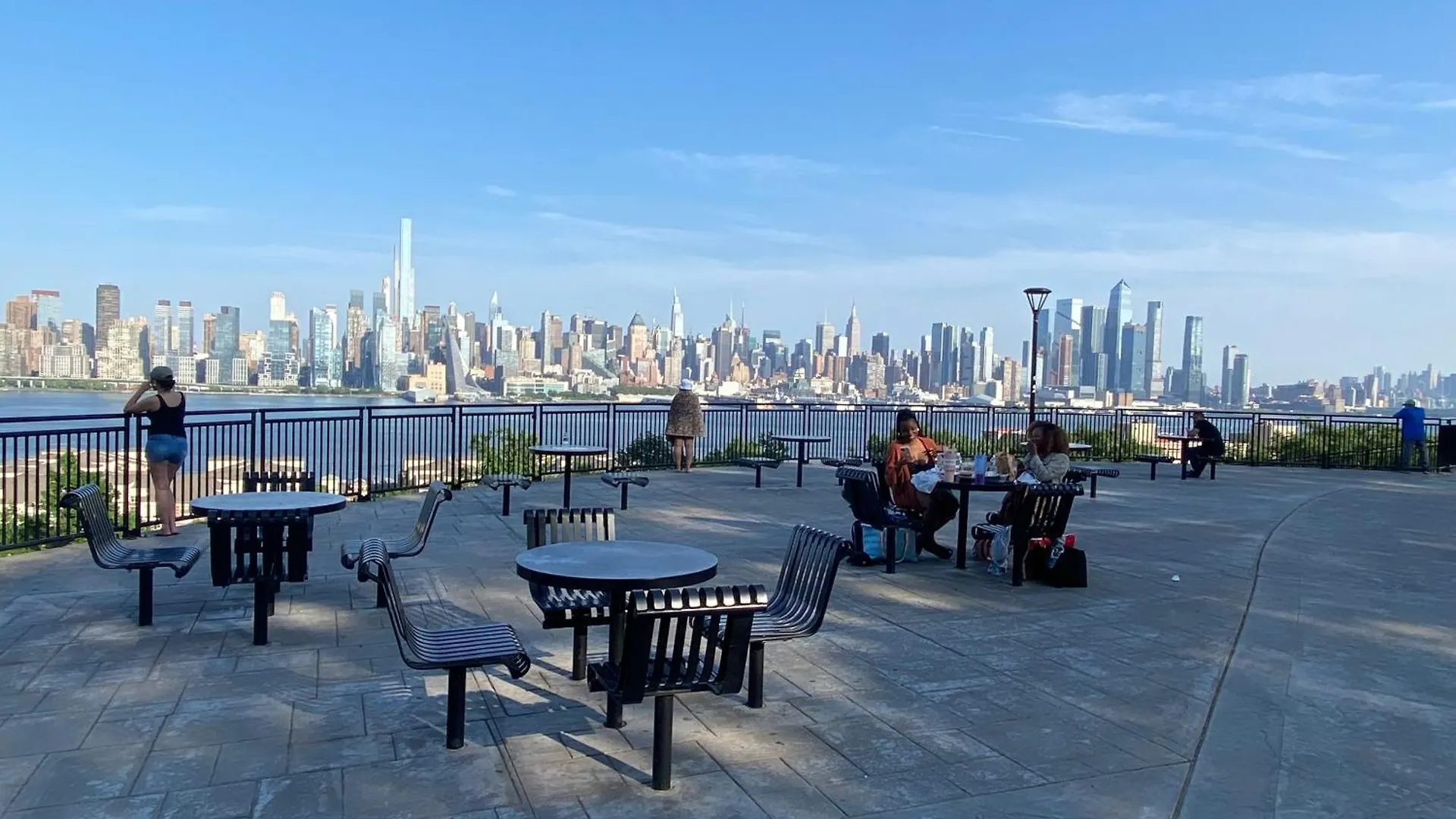 Room In Guest Room - 7Privateroom Jacuzzimassage Sitparking15Mins2Ny Fairview Guest house