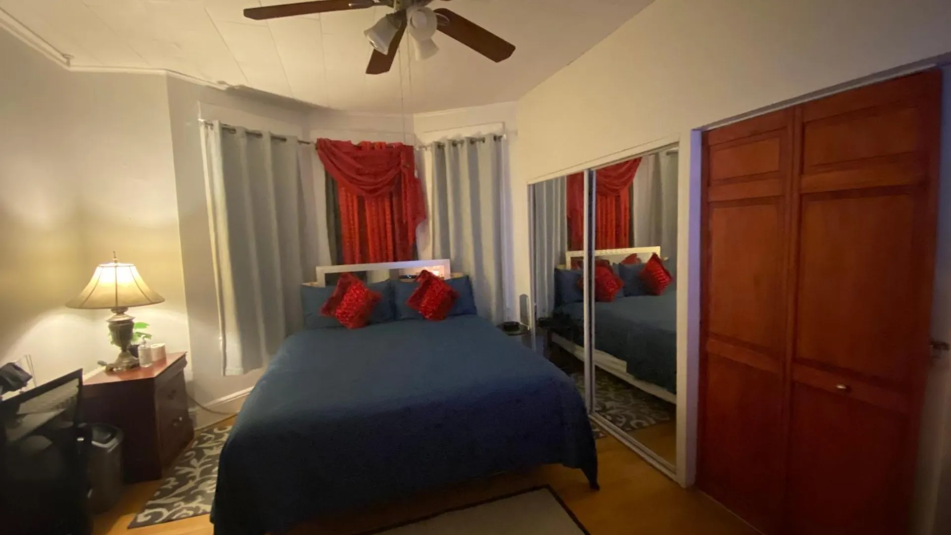 Guest house Room In Guest Room - 7Privateroom Jacuzzimassage Sitparking15Mins2Ny Fairview United States