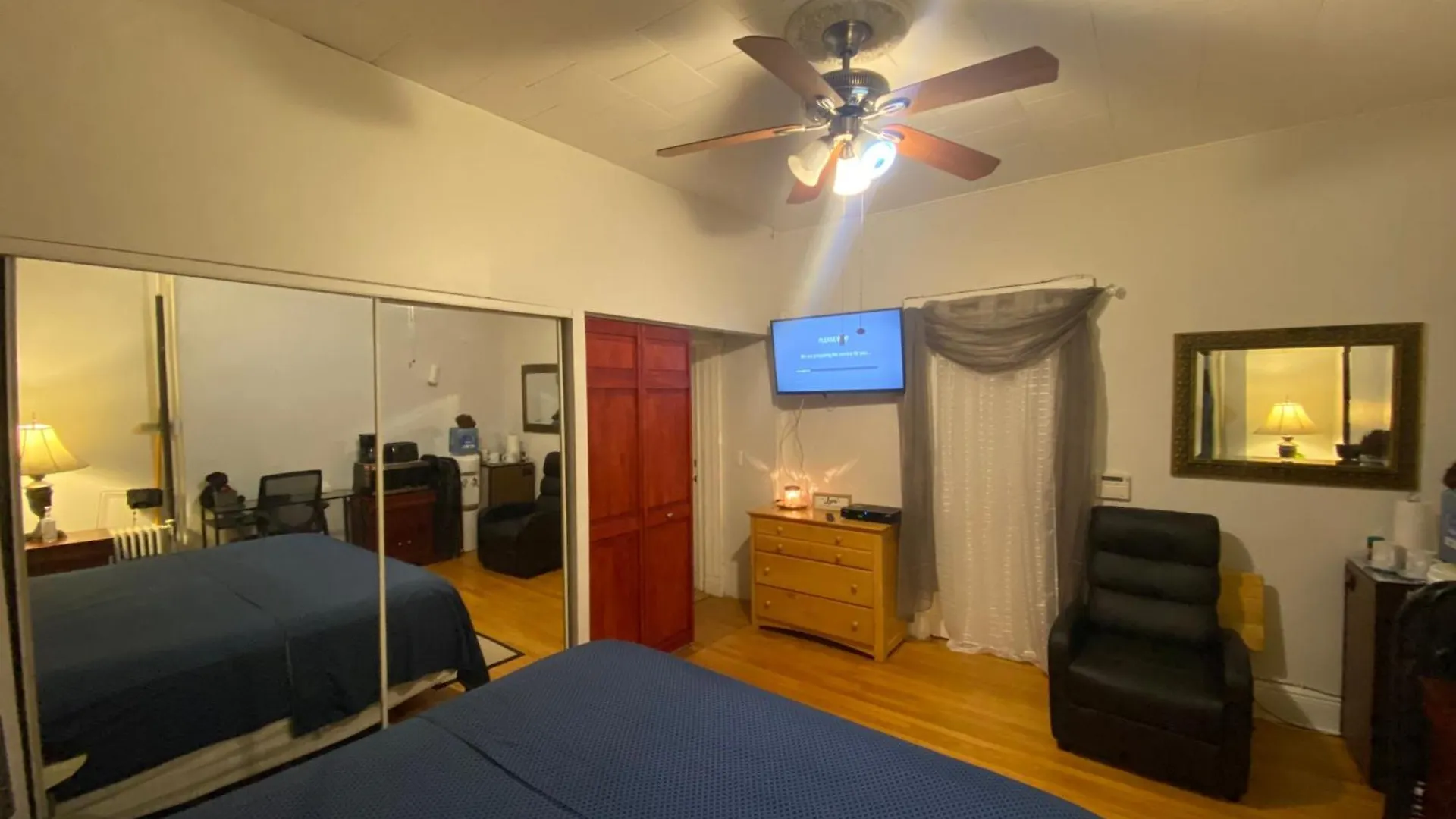 Room In Guest Room - 7Privateroom Jacuzzimassage Sitparking15Mins2Ny Fairview 0*,