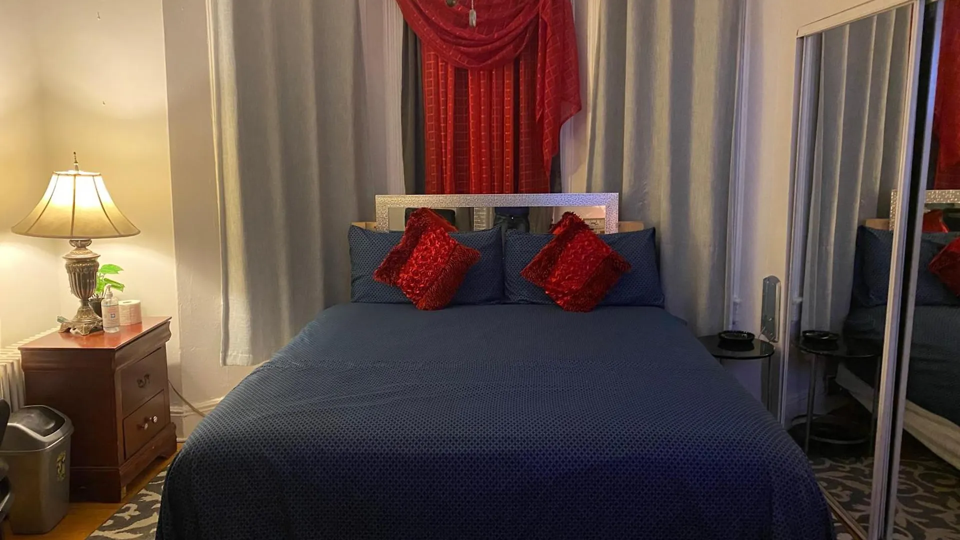 Room In Guest Room - 7Privateroom Jacuzzimassage Sitparking15Mins2Ny Fairview Guest house