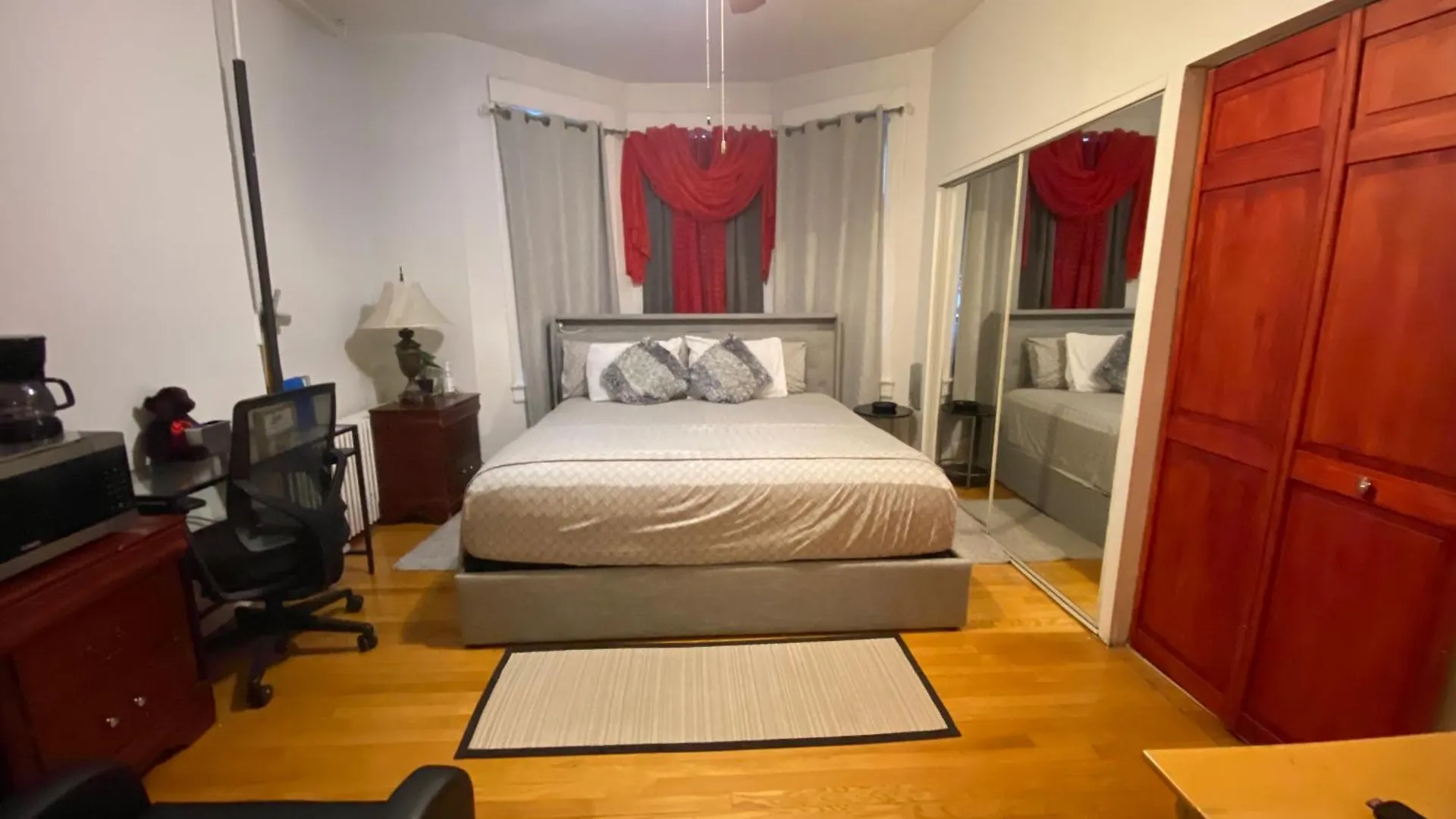 Room In Guest Room - 7Privateroom Jacuzzimassage Sitparking15Mins2Ny Fairview